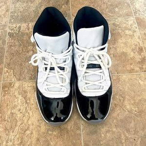 Mens Jordan 11’s